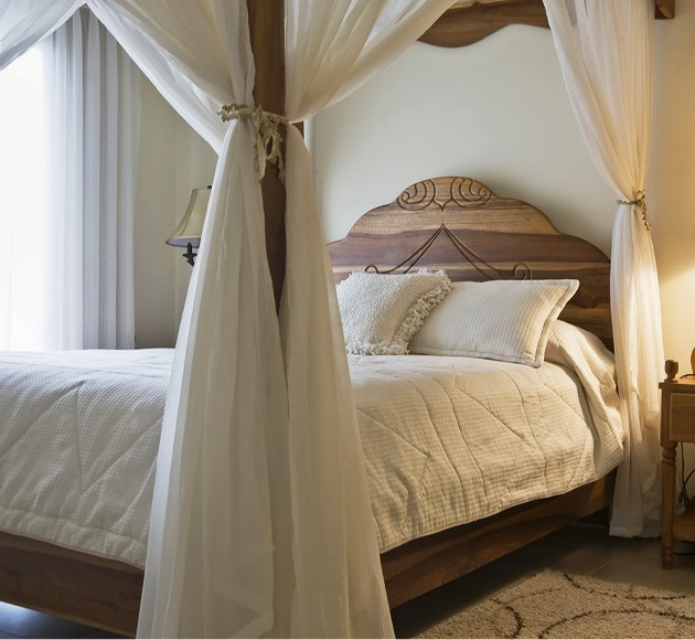 Pure mulberry silk bed canopy curtains &mdash; the world's only 100% silk bed canopies
